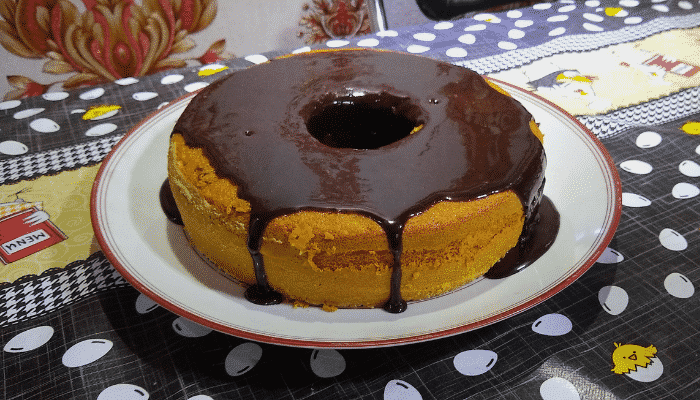 carrot cake with chocolate - Bolo de Cenoura com Cobertura de Chocolate